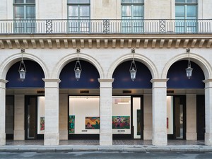 Installation view. Artwork © Julie Curtiss. Photo: Thomas Lannes