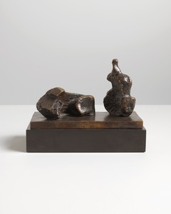 Henry Moore Two Piece Reclining Figure: Maquette No. 2, 1961. Bronze, 6 ⅛ × 9 ⅝ × 4 ½ inches (15.4 × 24.5 × 11.5 cm), cast 0/9 + 1 © The Henry Moore Foundation. Photo: Mike Bruce