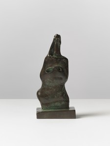 Henry Moore Torso, 1962 (cast 1976). Bronze, 4 ½ × 2 ⅛ × 1 ¼ inches (11.4 × 5.2 × 3.2 cm), edition cast 00/6 + 1 © The Henry Moore Foundation. Photo: Prudence Cuming Associates Ltd
