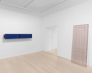Installation view. Artwork, left to right: © Judd Foundation/Artists Rights Society (ARS), New York; © Rachel Whiteread. Photo: Owen Conway