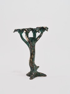 Setsuko Petit chandelier, 2024. Bronze, 9 ½ × 8 ¼ × 6 ¾ inches (24 × 21 × 17 cm), edition of 8 + 4 AP © Setsuko. Photo: Thomas Lannes