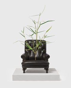 Urs Fischer Lovelock, 2024. ​Cast bronze, stainless steel, primer, oil paint, and wax, 25 ¼ × 13 × 15 ⅝ inches (64.1 × 33 × 39.7 cm), edition of 2 + 2 AP © Urs Fischer. Photo: Prudence Cuming Associates Ltd​