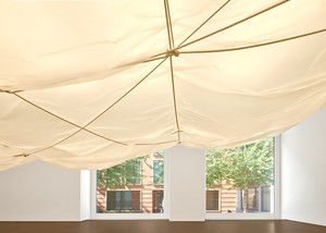 Installation view with Christo and Jeanne-Claude, Air Package on a Ceiling (conceived in 1968). Artwork © Christo and Jeanne-Claude Foundation. Photo: Prudence Cuming Associates Ltd