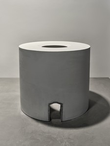 James Turrell Piz Uter, Zuoz, Switzerland, 2005. Cast plaster, 33 ⅞ × 33 ⅞ × 34 ⅛ inches (85.9 × 85.9 × 86.7 cm) © James Turrell. Photo: Thomas Lannes