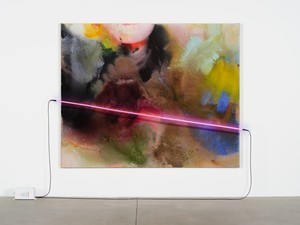 Mary Weatherford Summer, 2025–26. Flashe and neon on linen, 83 × 103 inches (210.8 × 261.6 cm) © Mary Weatherford. Photo: Fredrik Nilsen Studio