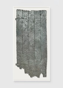 Rachel Whiteread Untitled (Barn Door), 2024–26. Papier-mâché and silver leaf, in aluminum frame, 71 ⅛ × 35 ½ × 3 ⅛ inches (180.5 × 90 × 8 cm) © Rachel Whiteread. Photo: Prudence Cuming Associates Ltd
