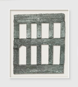 Rachel Whiteread Untitled (Stable Door), 2024–26. Papier-mâché and silver leaf, in aluminum frame, 43 ⅜ × 37 ⅞ × 4 inches (110 × 96 × 10 cm) © Rachel Whiteread. Photo: Prudence Cuming Associates Ltd