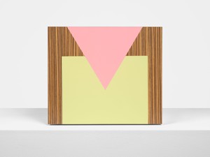 Richard Artschwager Table (Wannabe), 2009. Formica on wood, 12 × 12 × 10 inches (30.5 × 30.5 × 25.4 cm), edition of 20 + 5 AP © Estate of Richard Artschwager. Photo: Jackie Furtado