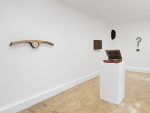 Installation view. Artwork © Estate of Richard Artschwager. Photo: Prudence Cuming Associates Ltd