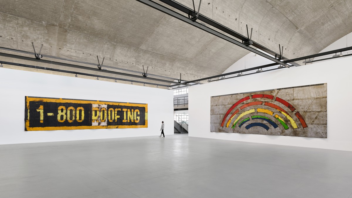 Installation of two large-scale tapestries made of roofing materials