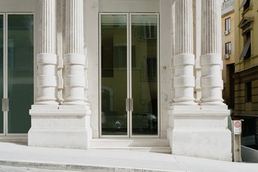 A photograph of the outside of the Gagosian location Rome