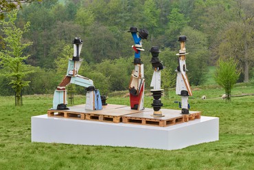 Damien Hirst, The Hat Makes the Man, 2004–07, installation view, Yorkshire Sculpture Park, England, June 22–September 29, 2019 © Damien Hirst and Science Ltd. All rights reserved, DACS 2019