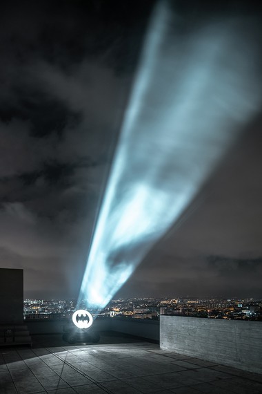 Alex Israel, Bat-Signal, 2019, installation view, MAMO–Marseille Modulor, France, 2019 © Alex Israel