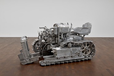 Charles Ray, Tractor, 2003–04 © Charles Ray, courtesy Matthew Marks Gallery