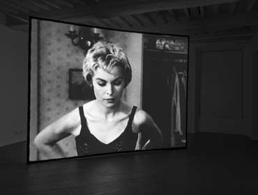 Douglas Gordon, 24&nbsp;Hour&nbsp;Psycho, 1993 © Studio lost but found/VG Bild-Kunst, Bonn 2020. Photo: Bert Ross.&nbsp;Psycho (1960), USA. Directed and Produced by Alfred Hitchcock. Distributed by Paramount Pictures. © Universal City Studios