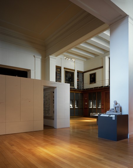 Edmund de Waal,&nbsp;library of exile, 2019–20, installation view, British Museum, London, 2020–21 © Edmund de Waal. Photo: Hélène Binet