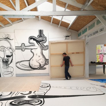 Albert Oehlen in his studio, Ispaster, Spain, 2020. Artwork © Albert Oehlen. Photo: Esther Freund