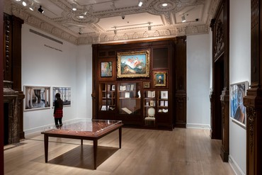 Installation view, The Hare with Amber Eyes, Jewish Museum, New York, November 19, 2021–May 15, 2022. Photo: Iwan Baan