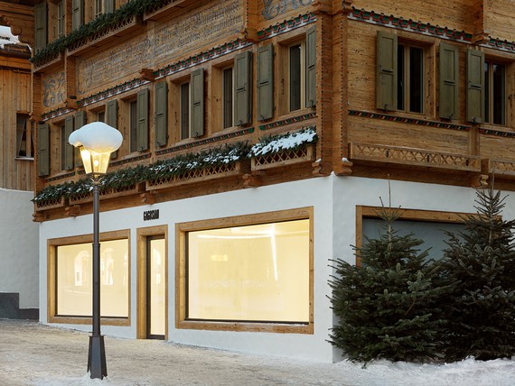 The exterior of Gagosian’s new gallery at Promenade 79, Gstaad, Switzerland. Photo: Annik Wetter