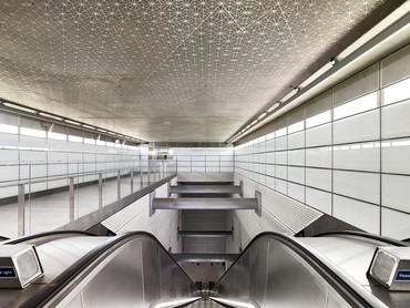 Richard Wright’s No Title (2018) installed on the ceiling of the Tottenham Court Road station’s eastern ticket hall, London, 2022. Artwork © Richard Wright. Photo: GG Archard, 2022