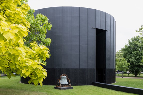 Serpentine Pavilion 2022: Black Chapel&nbsp;by Theaster Gates, London, 2022. Artwork © Theaster Gates. Photo: Iwan Baan, courtesy Serpentine