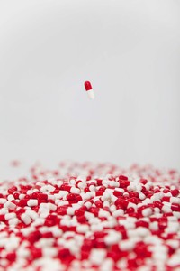 Carsten Höller, Pill clock (red and white pills), 2015 (detail) © Carsten Höller. Photo: courtesy Carsten Höller Studio
