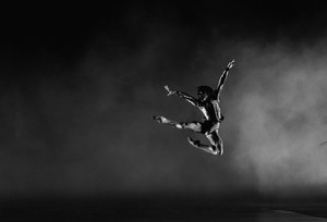 <p>Joseph Sissens in <em>Woolf Works (</em>2015), choreographed by Wayne McGregor; performed by the Royal Ballet, London. Photo: ©&nbsp;2023 Asya Verzhbinsky</p>