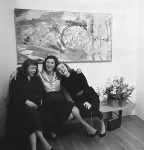 <p>Joan Mitchell, Helen Frankenthaler, and Grace Hartigan at the opening of Frankenthaler’s solo exhibition at the Tibor de Nagy Gallery, New York, February 12, 1957. Burt Glinn/Magnum Photos</p>
