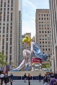 <p>Jeff Koons, <em>Seated Ballerina</em> (2017) installed at Rockefeller Plaza, New York. On view May 5–July 17, 2017 © Jeff Koons. Photo by Tom Powel Imaging</p>