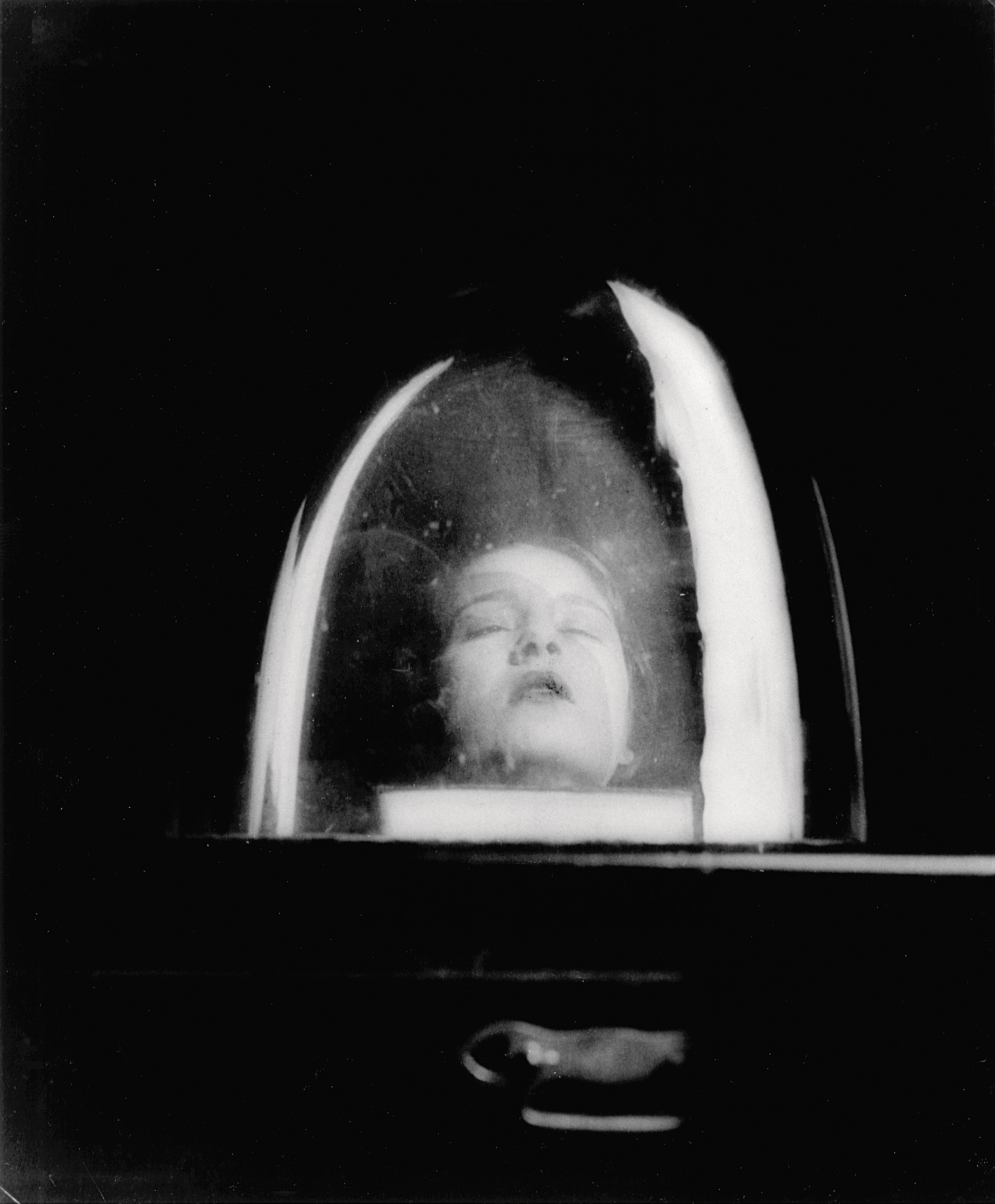 В ванне гитлера ли миллер ванной. Lee Miller. Elizabeth Lee Miller. Ли Миллер фотограф. Lee Miller, 1930.