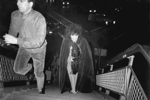 <p>Annie Flanders entering Area nightclub, New York, 1986. Photo: Patrick McMullan/Getty Images</p>