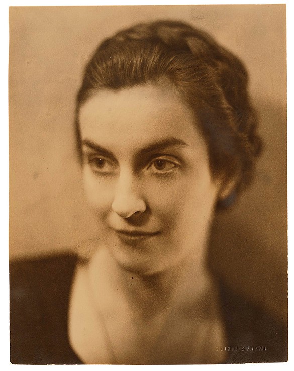 Soichi Sunami, Dorothy Canning Miller, c. 1936, Dorothy C. Miller papers, 1853–2013, Archives of American Art, Smithsonian Institution, Washington, DC
