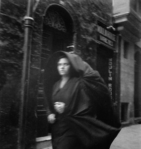 Photograph by Georges Simenon. Photo: Fonds Simenon Patrimoine, coll. Fondation Roi Baudouin © Simenon/TM, Collection Fonds Georges Simenon, Université de Liège