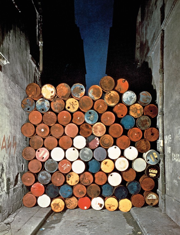 Christo and Jeanne-Claude’s Wall of Oil Barrels—The Iron Curtain (1961–62) on rue Visconti, Paris, June 27, 1962. Photo: Jean-Dominique Lajoux