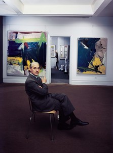 <p>Willem de Kooning at the Sidney Janis Gallery, New York, 1959. Photo: Arnold Newman Properties/Getty Images</p>