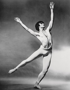 <p>Vincent Warren in&nbsp;<em>Catulli Carmina</em>, c. 1969. Photo: ©&nbsp;Jack Mitchell, courtesy Vincent-Warren Dance Library</p>