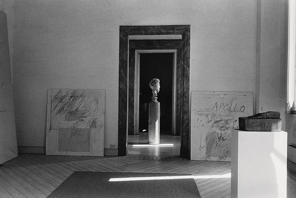 Annabelle d’Huart, interior of Cy Twombly’s apartment in Rome, 1978, gelatin silver print, 11 ⅞ × 17 ⅝ inches (30.2 × 44.8 cm), Museum of Fine Arts, Boston; gift of Annabelle d’Huart. Artwork © Cy Twombly Foundation