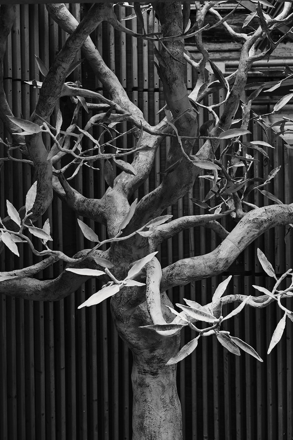 Harumi Klossowska de Rola, Tree with bird, 2022 (detail; work in progress for private stairwell), bronze, 227 ½ × 74&nbsp;¾ × 74 ¾ inches (578 × 190 × 190 cm)