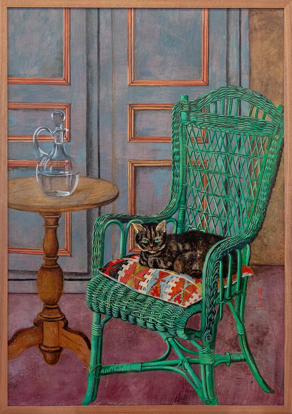 Setsuko, Chat assis sur fauteuil en osier vert&nbsp;(Cat sitting on green wicker chair), 1996–97, oil and gouache on paper, 45 ½ × 31 ½ inches (115.5 × 80 cm) © Setsuko. Photo: Zarko Vijatovic