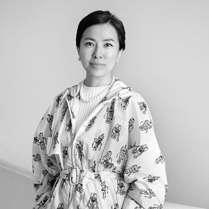 Black-and-white portrait of Anicka Yi