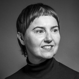 Black and white portrait of Vicky Richardson