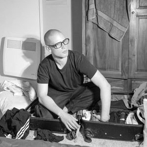 Black and white portrait of Amit Noy