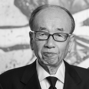Black-and-white portrait of Nobuo Tsuji