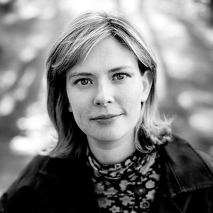 Black and white portrait of Susannah Cahalan
