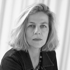 Black-and-white portrait of Corinna Thierolf