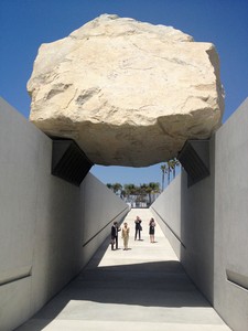 <p>Michael Heizer, <em>Levitated Mass</em>, 2012, Los Angeles County Museum of Art © Michael Heizer</p>