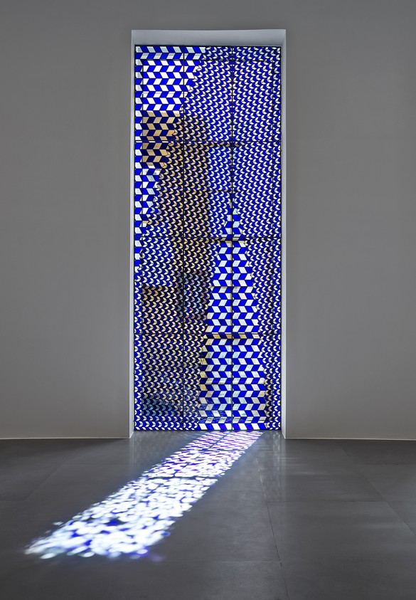 Richard Wright, No title, leaded glass, 181 ⅛ × 68 ½ inches (460 × 174 cm)